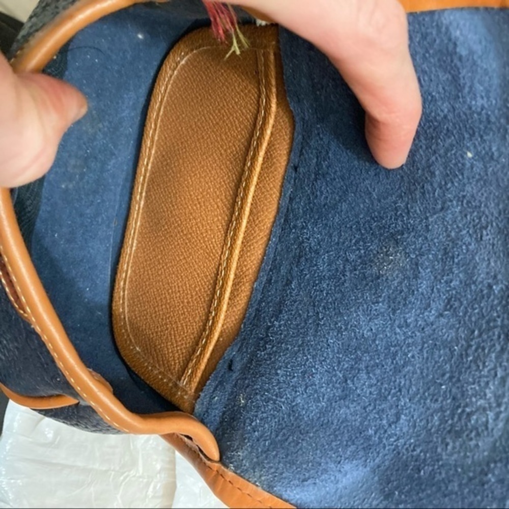 Dooney and Bourke ultra rare blue all weather leather vintage belt bag - Picture 8 of 8
